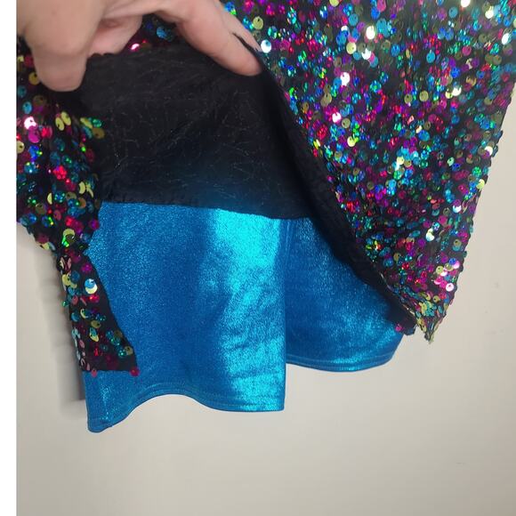 Costume Gallery Dance multicolor sequin dance outfit with shorts LC large child - Picture 4 of 6
